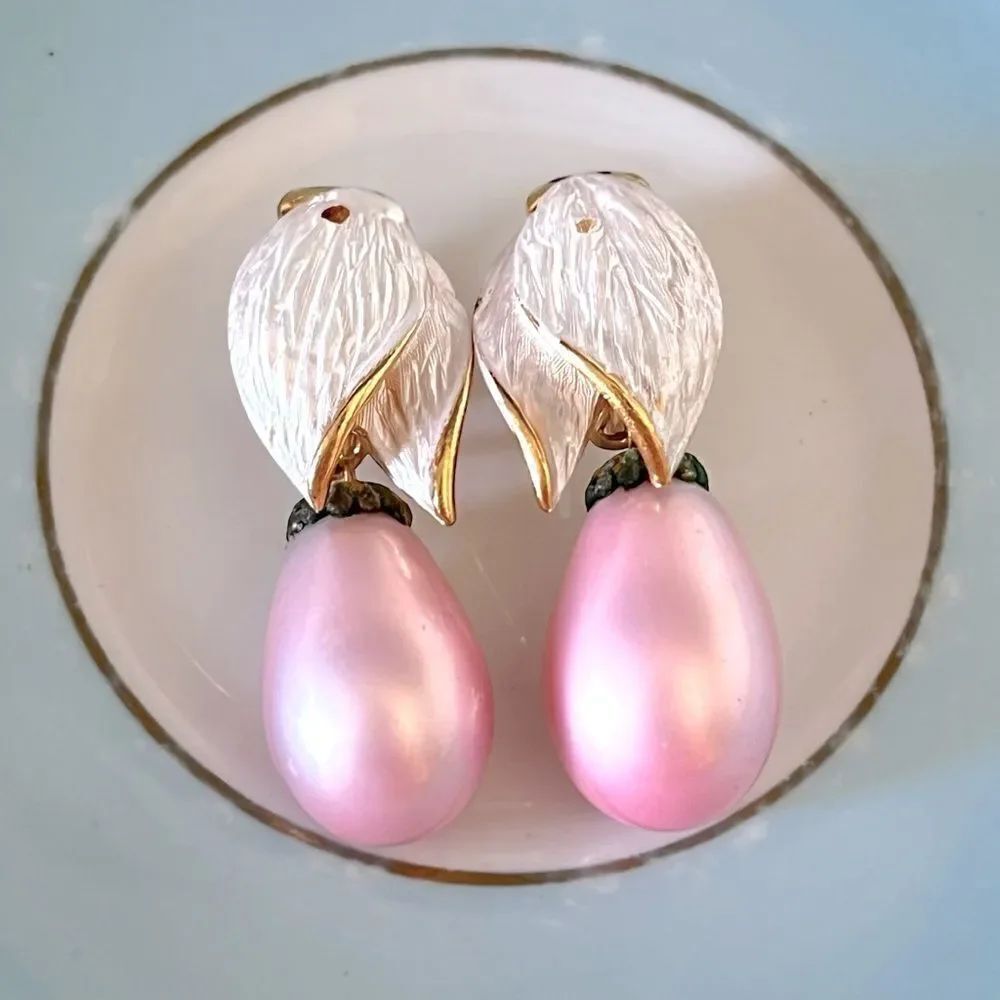Vintage Pearlescent Leaf Pink Frosted Drop Earrings